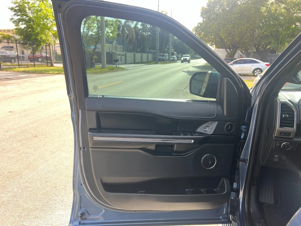 2018 Ford Expedition 4th Gen - Image 14 of 21