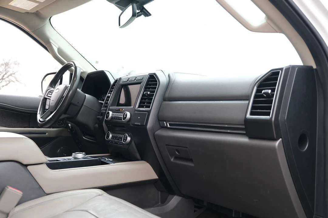2018 Ford Expedition 4th Gen - Image 29 of 31
