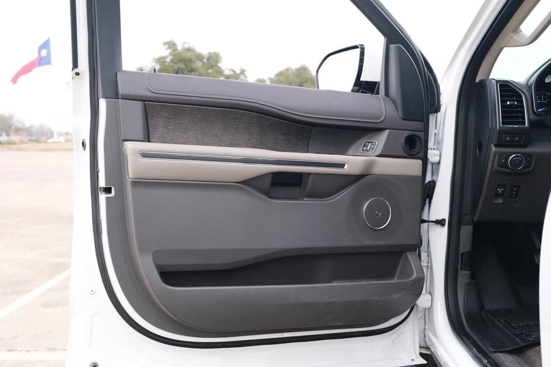 2018 Ford Expedition 4th Gen - Image 13 of 31