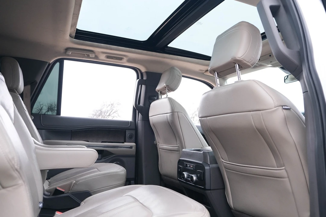 2018 Ford Expedition 4th Gen - Image 26 of 31