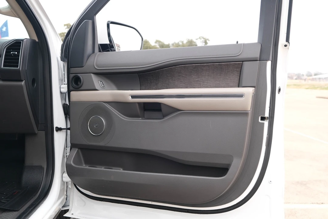 2018 Ford Expedition 4th Gen - Image 28 of 31