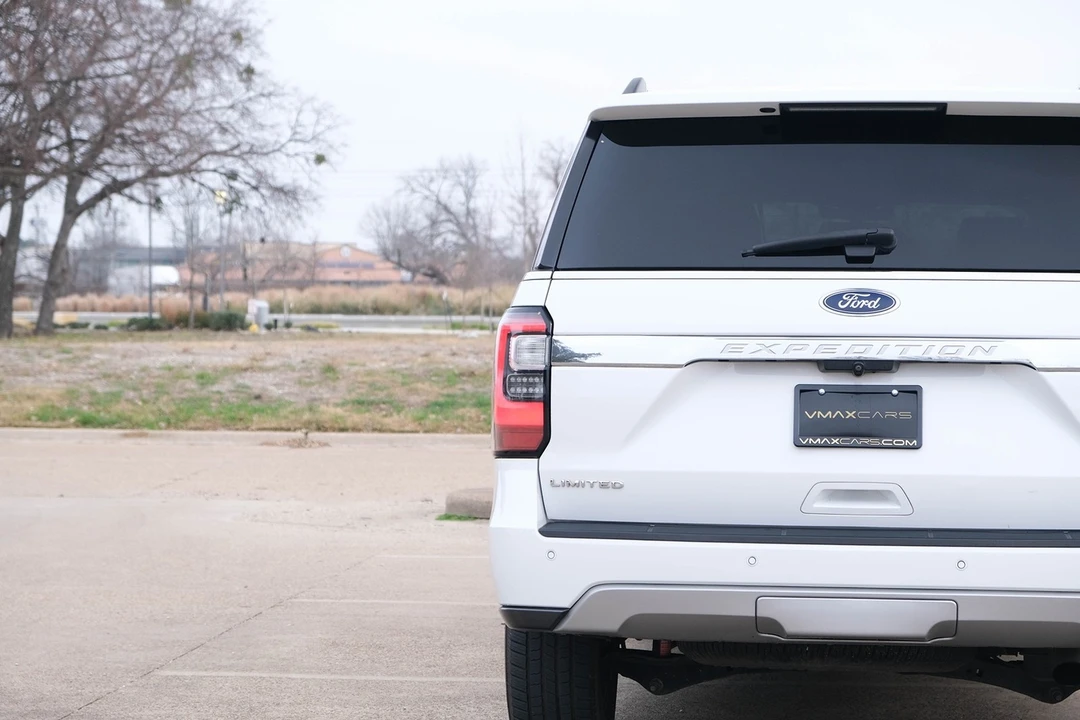 2018 Ford Expedition 4th Gen - Image 10 of 31