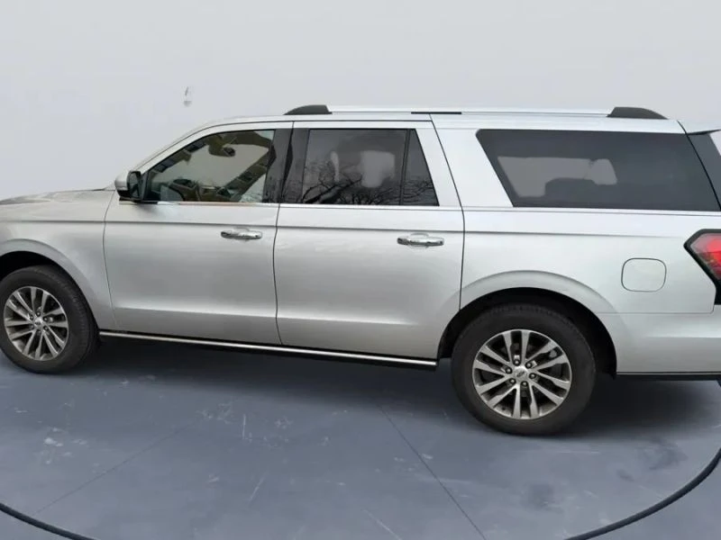 2018 Ford Expedition 4th Gen - Image 9 of 12