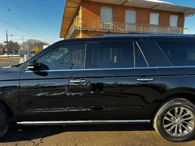 2018 Ford Expedition 4th Gen - Image 9 of 12
