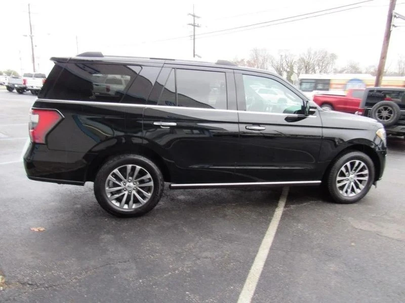 2018 Ford Expedition 4th Gen - Image 8 of 12