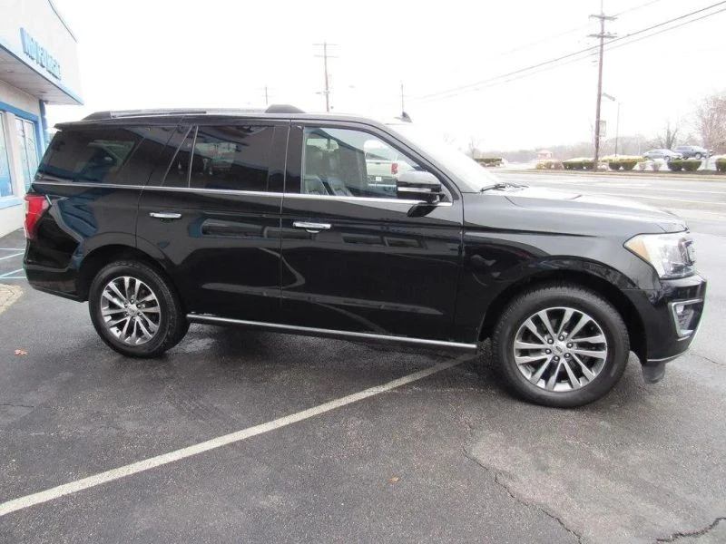 2018 Ford Expedition 4th Gen - Image 9 of 12