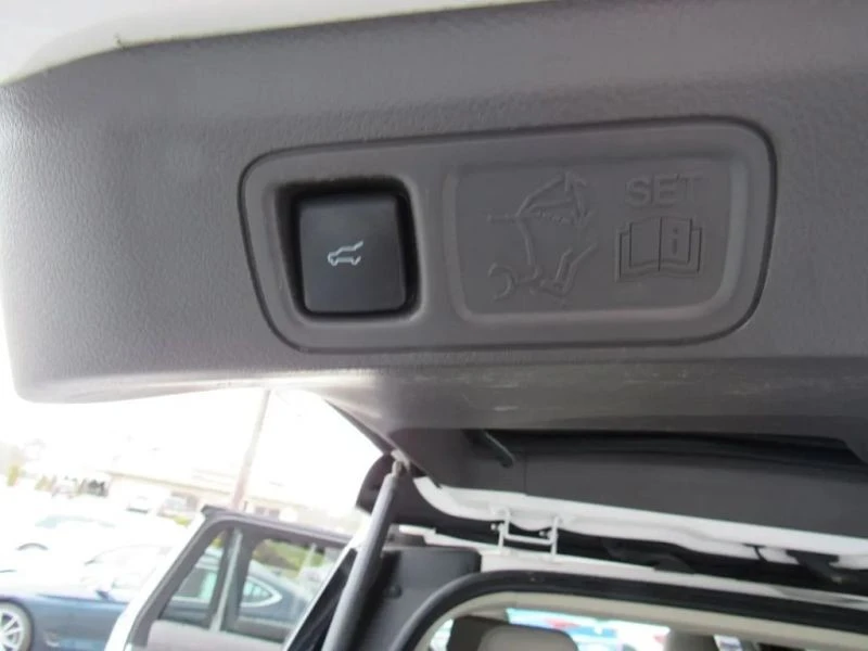 2018 Ford Expedition 4th Gen - Image 5 of 12