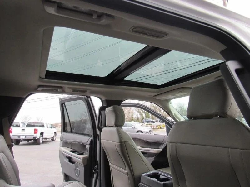 2018 Ford Expedition 4th Gen - Image 11 of 12