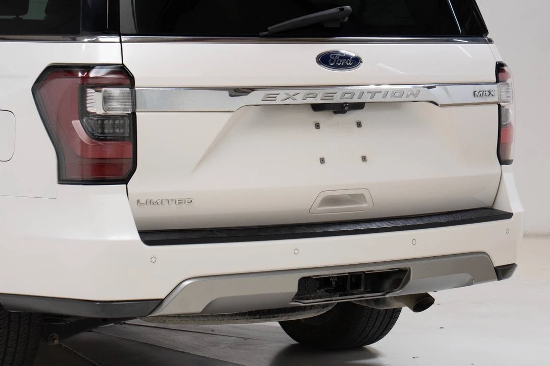 2018 Ford Expedition 4th Gen - Image 11 of 12