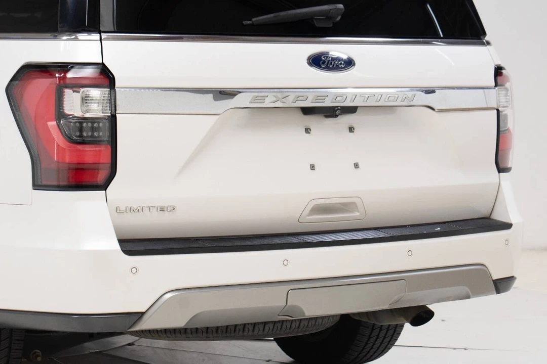 2018 Ford Expedition 4th Gen - Image 11 of 12