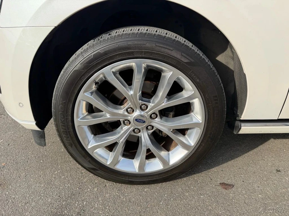 2018 Ford Expedition 4th Gen - Image 15 of 21