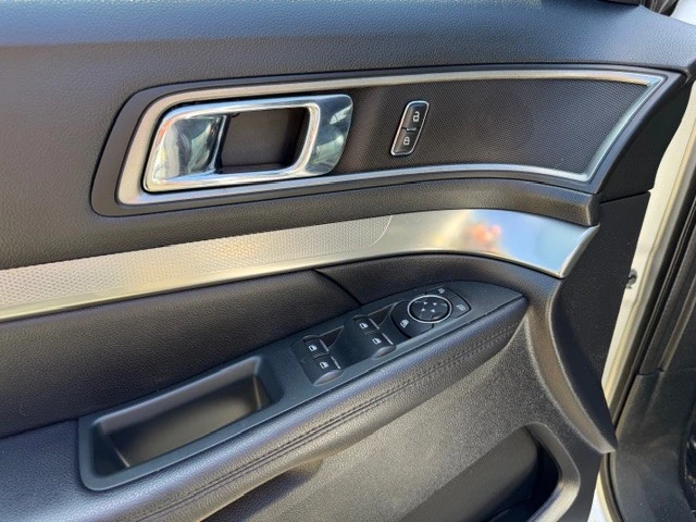 2018 Ford Explorer 5th Gen - Image 11 of 31
