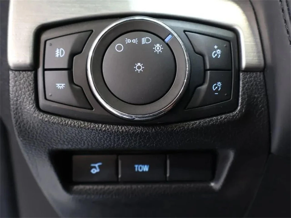 2018 Ford Explorer 5th Gen - Image 13 of 31