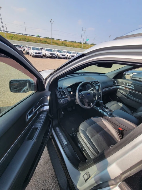 2018 Ford Explorer 5th Gen - Image 11 of 15