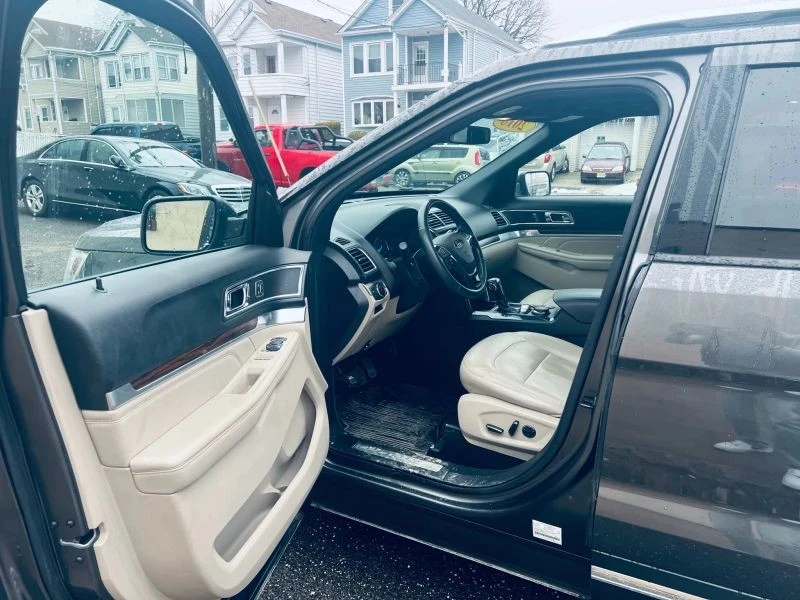 2018 Ford Explorer 5th Gen - Image 9 of 12