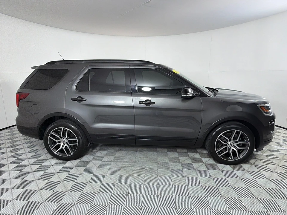 2018 Ford Explorer 5th Gen - Image 4 of 21
