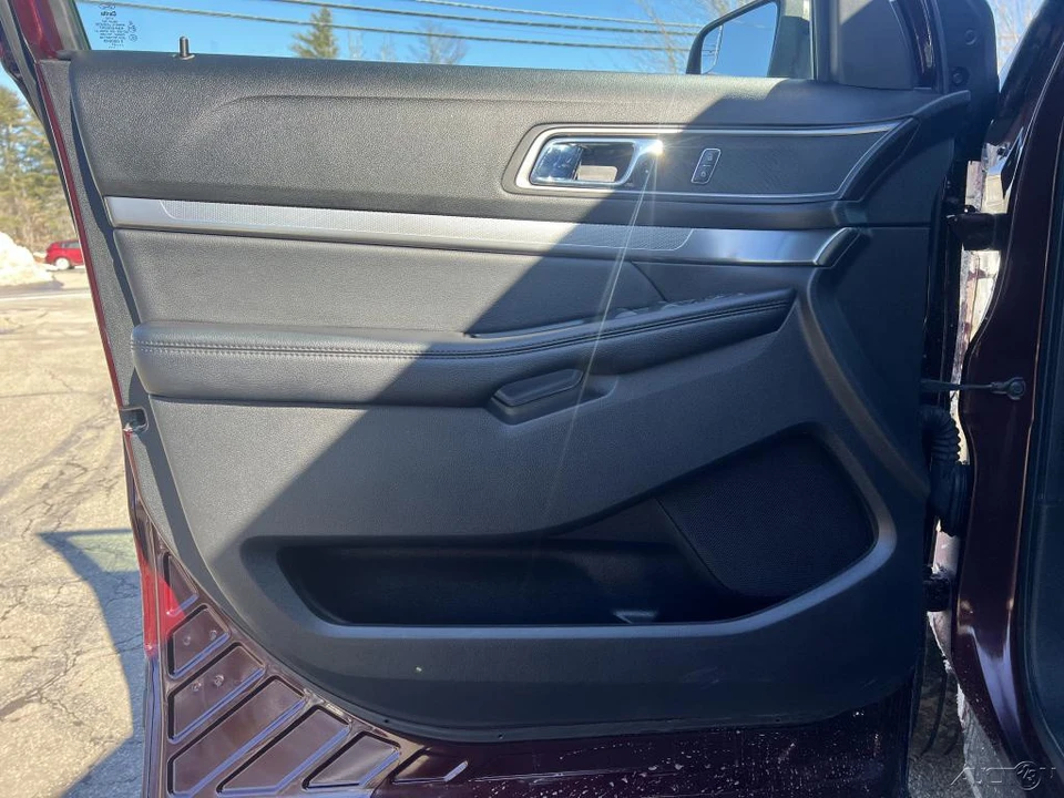 2018 Ford Explorer 5th Gen - Image 11 of 12