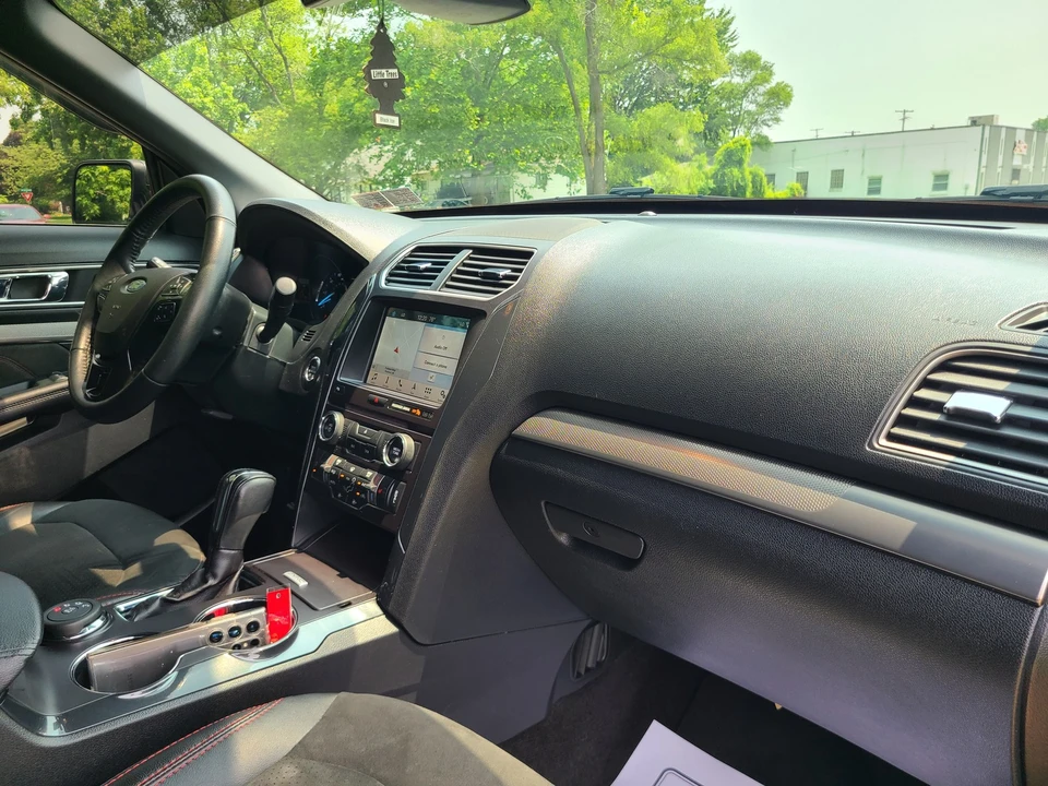 2018 Ford Explorer 5th Gen - Image 17 of 21