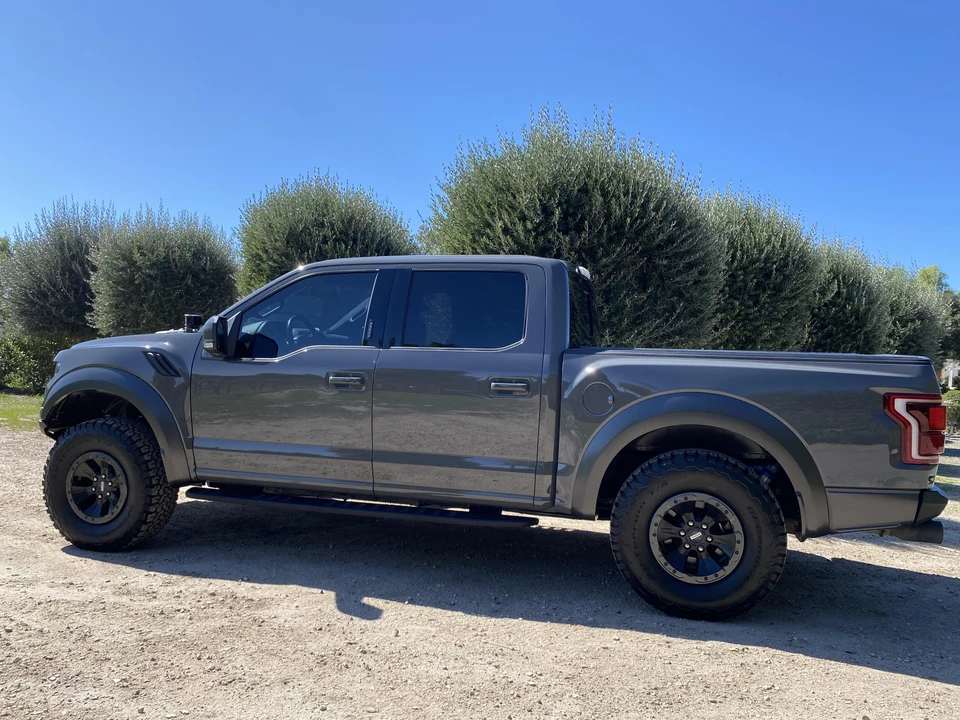 2018 Ford F-150 Raptor 13th Gen - Image 20 of 31