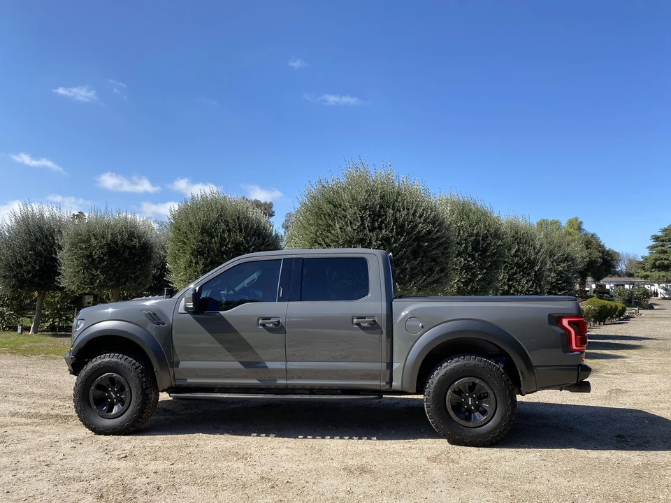 2018 Ford F-150 Raptor 13th Gen - Image 19 of 31