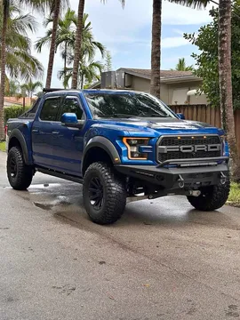 2018 Ford F-150 Raptor Pickup 4D 5 1/2 ft