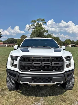 2018 Ford F-150 Raptor Pickup 4D 5 1/2 ft
