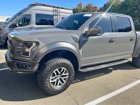 2018 Ford F-150 Raptor Pickup 4D 5 1/2 ft