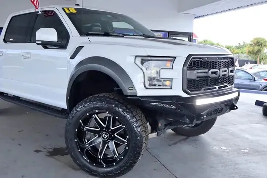 2018 Ford F-150 Raptor Pickup 4D 5 1/2 ft