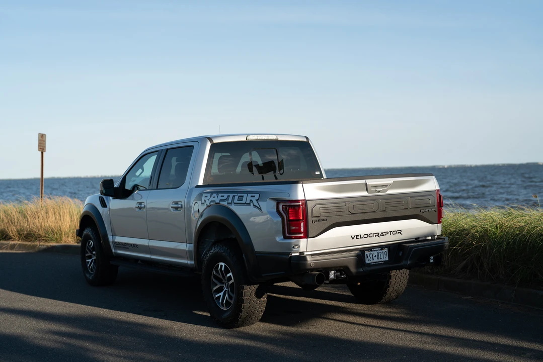 2018 Ford F-150 Raptor 13th Gen - Image 16 of 31