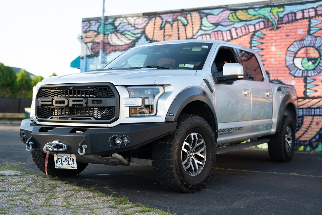2018 Ford F-150 Raptor 13th Gen - Image 2 of 31