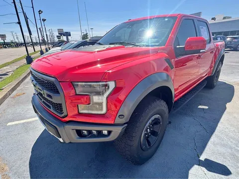 2018 Ford F-150 SVT Raptor Pickup 4D 5 1/2 ft