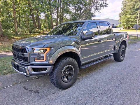 2018 Ford F-150 SVT Raptor Pickup 4D 5 1/2 ft
