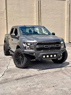 2018 Ford F-150 SVT Raptor Pickup 4D 5 1/2 ft