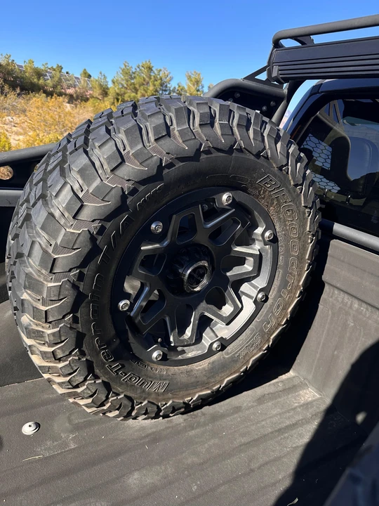 2018 Ford F-150 Raptor 13th Gen - Image 17 of 31
