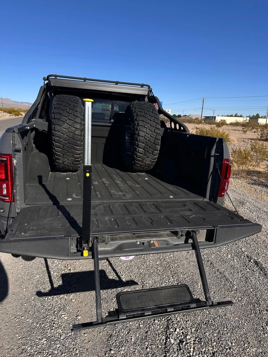 2018 Ford F-150 Raptor 13th Gen - Image 19 of 31