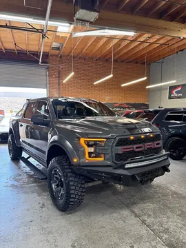 2018 Ford F-150 Raptor Pickup 4D 5 1/2 ft