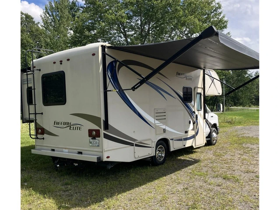 2018 Ford Super Duty 4th Gen - Image 2 of 15