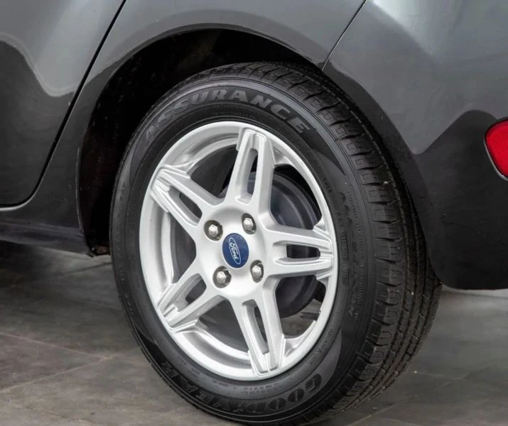 2018 Ford Fiesta - Image 9 of 12