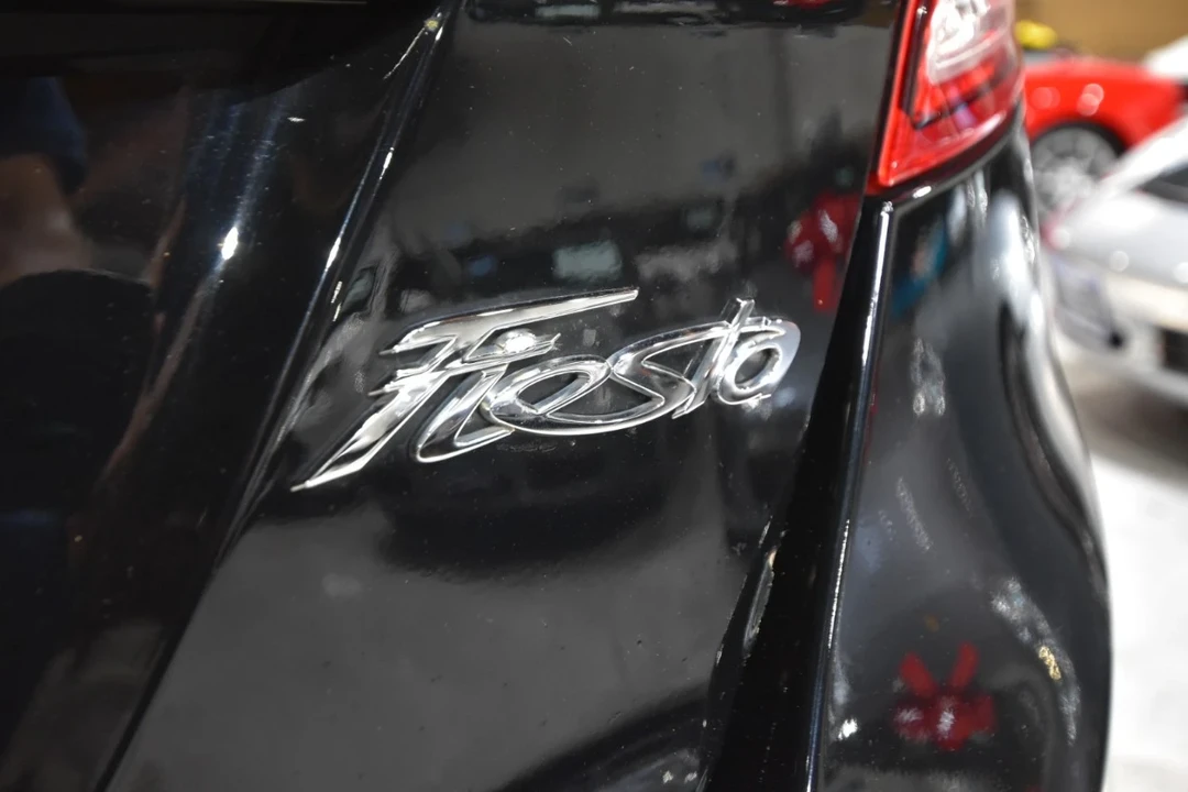 2018 Ford Fiesta - Image 8 of 12