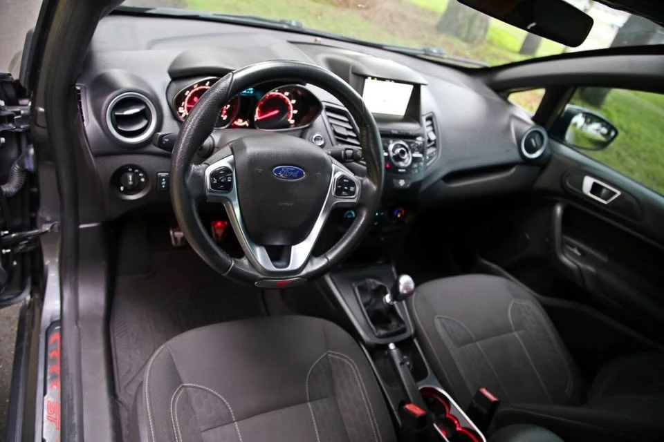 2018 Ford Fiesta - Image 12 of 20
