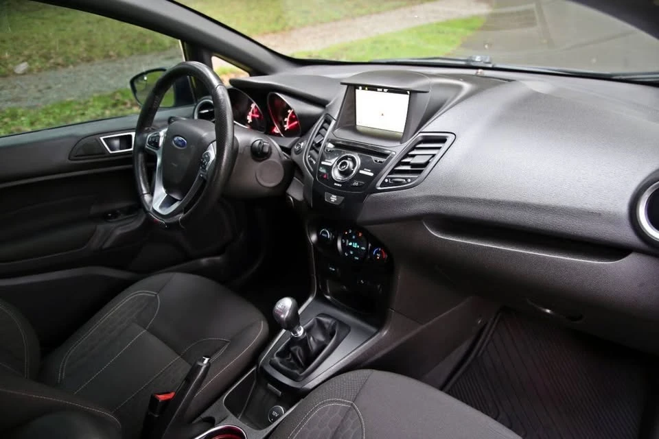 2018 Ford Fiesta - Image 11 of 20