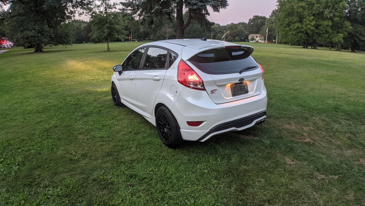 2018 Ford Fiesta - Image 11 of 31