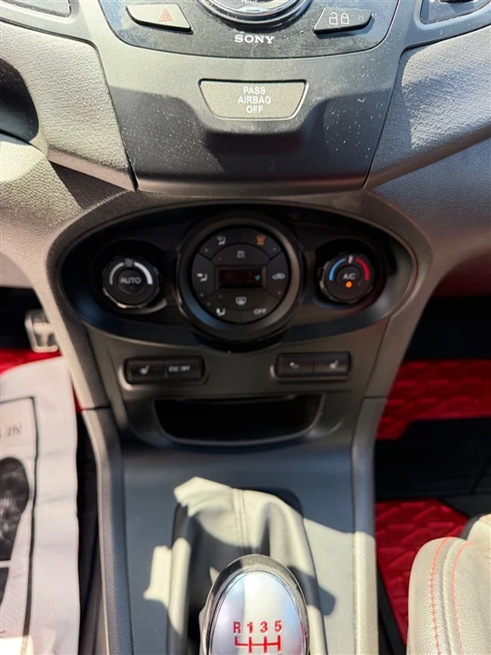 2018 Ford Fiesta - Image 11 of 17