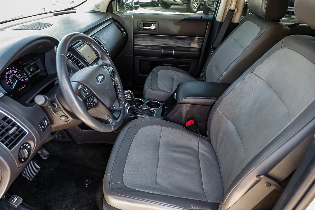 2018 Ford Flex - Image 19 of 31