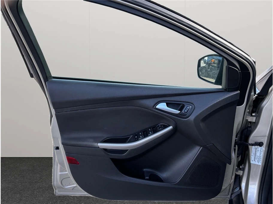 2018 Ford Focus 3rd Gen - Image 19 of 21