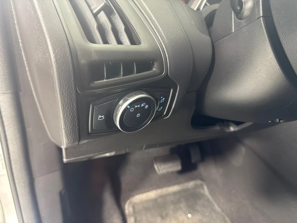 2018 Ford Focus 3rd Gen - Image 16 of 21