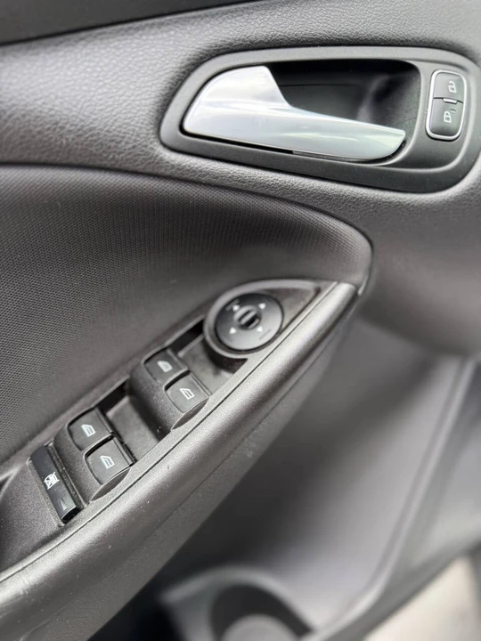 2018 Ford Focus 3rd Gen - Image 19 of 21