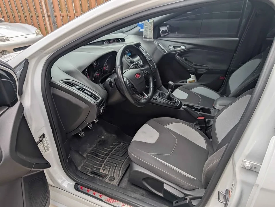 2018 Ford Focus ST 3rd Gen - Image 6 of 7