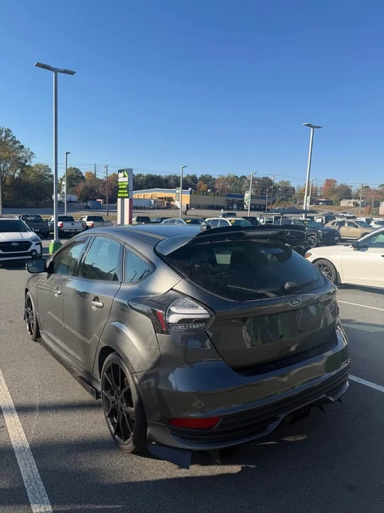 2018 Ford Focus 3rd Gen - Image 2 of 3