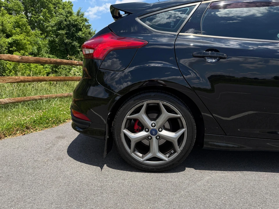 2018 Ford Focus ST 3rd Gen - Image 19 of 31